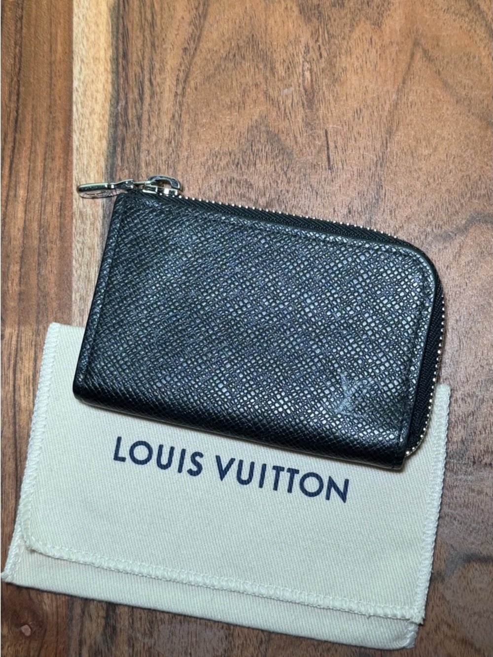 Louis Vuitton Black Textured Zip Card Case - Picture 2 of 9
